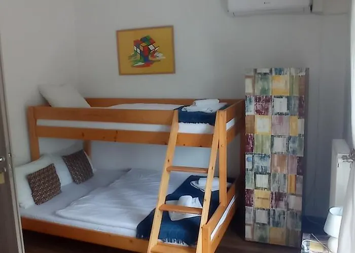 Servus Vendeghaz בית הארחה